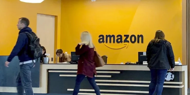 Amazon Requests Corporate Workers to Relocate Amidst Return-to-Office Policy