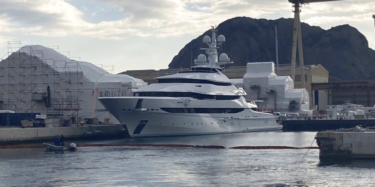 Missing Russian Luxury Yacht Magically Reappears After Sanctions Lifted