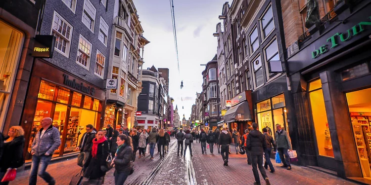 Netherlands Enters Recession as Economic Indicators Paint a Gloomy Picture