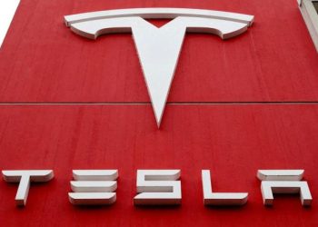 Lawyers Suing Tesla Board for Excessive Pay Demand $10,000 per Hour