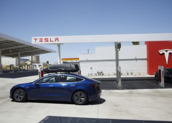 Tesla $TSLA Cuts Prices on Best-Selling Models: Model 3 Now Priced at $38,990 and Model Y at $48,490