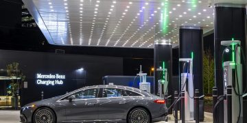 Mercedes-Benz Inaugurates First Charging Hub with Cutting-Edge 400kW Chargers