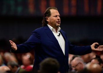 Salesforce’s Benioff Courts OpenAI Talent with Lucrative Pay Packages