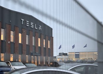 Swedish Labour Union Takes a Stand: Ceases Collection of Tesla Waste Amidst Labour Concerns