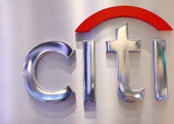 Warren Buffett Encourages Citigroup CEO Fraser to Continue Overhaul, Source Reveals