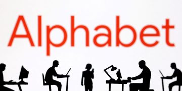 Exclusive: Google parent Alphabet weighs offer for HubSpot