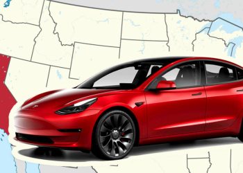 Tesla Model 3 Traps Driver Inside During Software Update in Scorching Heat