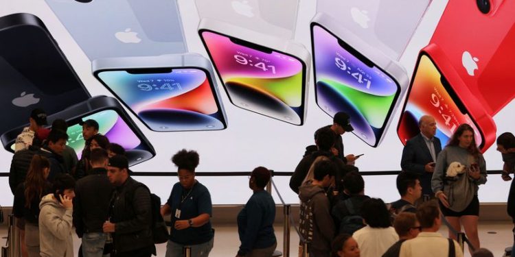Apple Set to Release Slimmer iPhone in 2025, The Information Reports