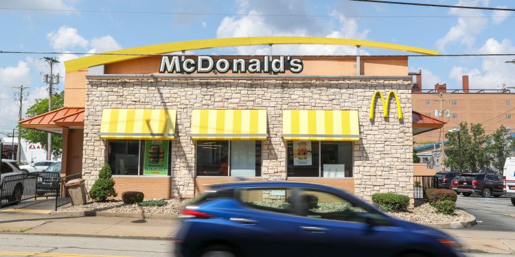 McDonald’s Pauses AI Drive-Thru Order Taking Tests Amid Mixed Results