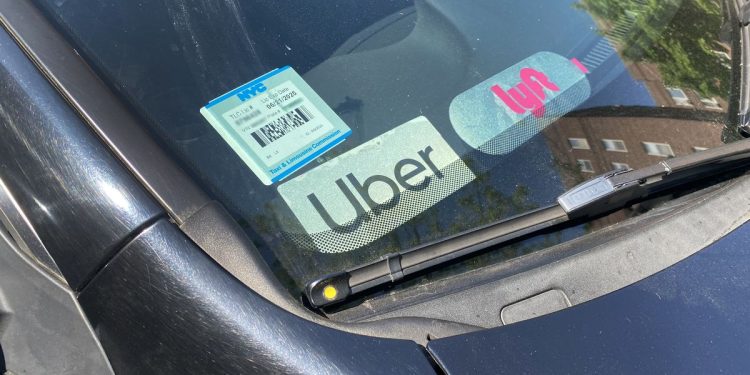 Uber and Lyft Now Required to Pay Massachusetts Rideshare Drivers $32 an Hour