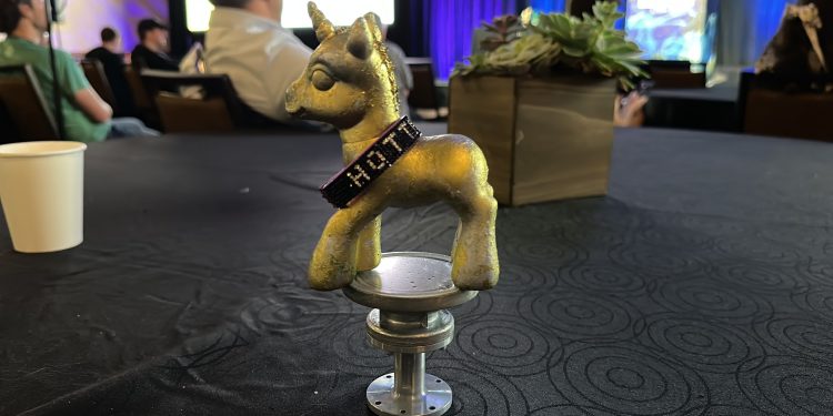 CrowdStrike Accepts ‘Most Epic Fail’ Award for Microsoft Outage at Pwnie Awards