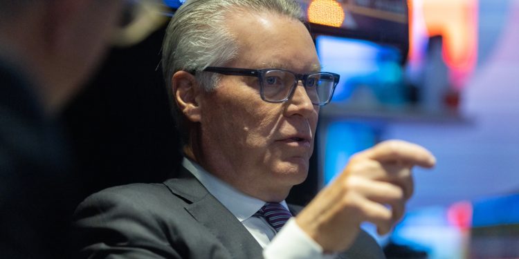 Delta Air Lines CEO Announces Lawsuit Against Microsoft and CrowdStrike Over $500M Loss