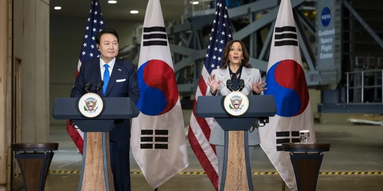 S. Korean, U.S. Space Agencies Sign Joint Statement on Space Research Cooperation