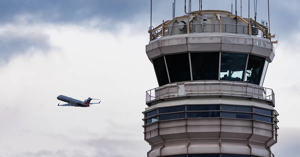 Air Traffic Controllers Begin Quitting as Shutdown’s Toll Rises
