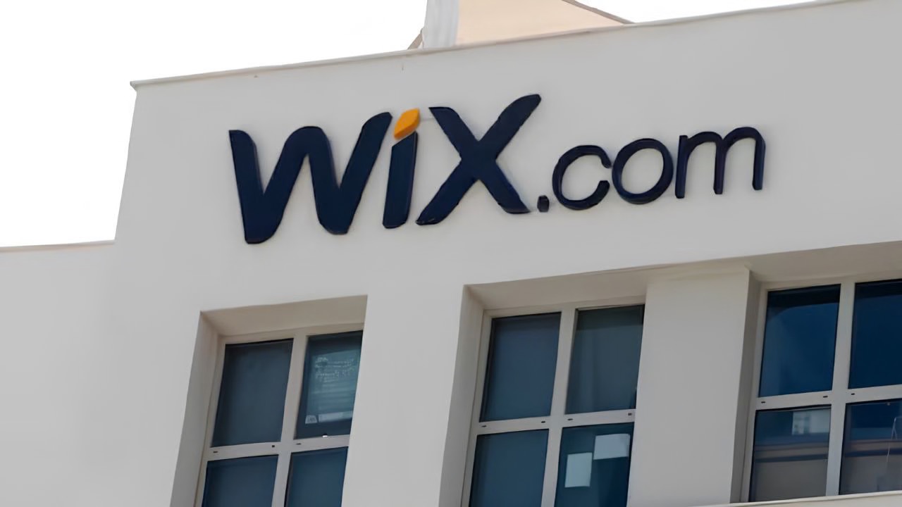 Wix Lays Off 1,000 Employees as AI Job Fears Intensify Despite Sam Altman’s Reassurances
