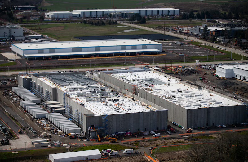 New York Becomes First State to Pause Large Data Center Construction as Officials Weigh Environmental Impact